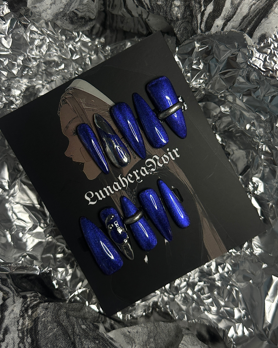 Mitternachtsblüte♡