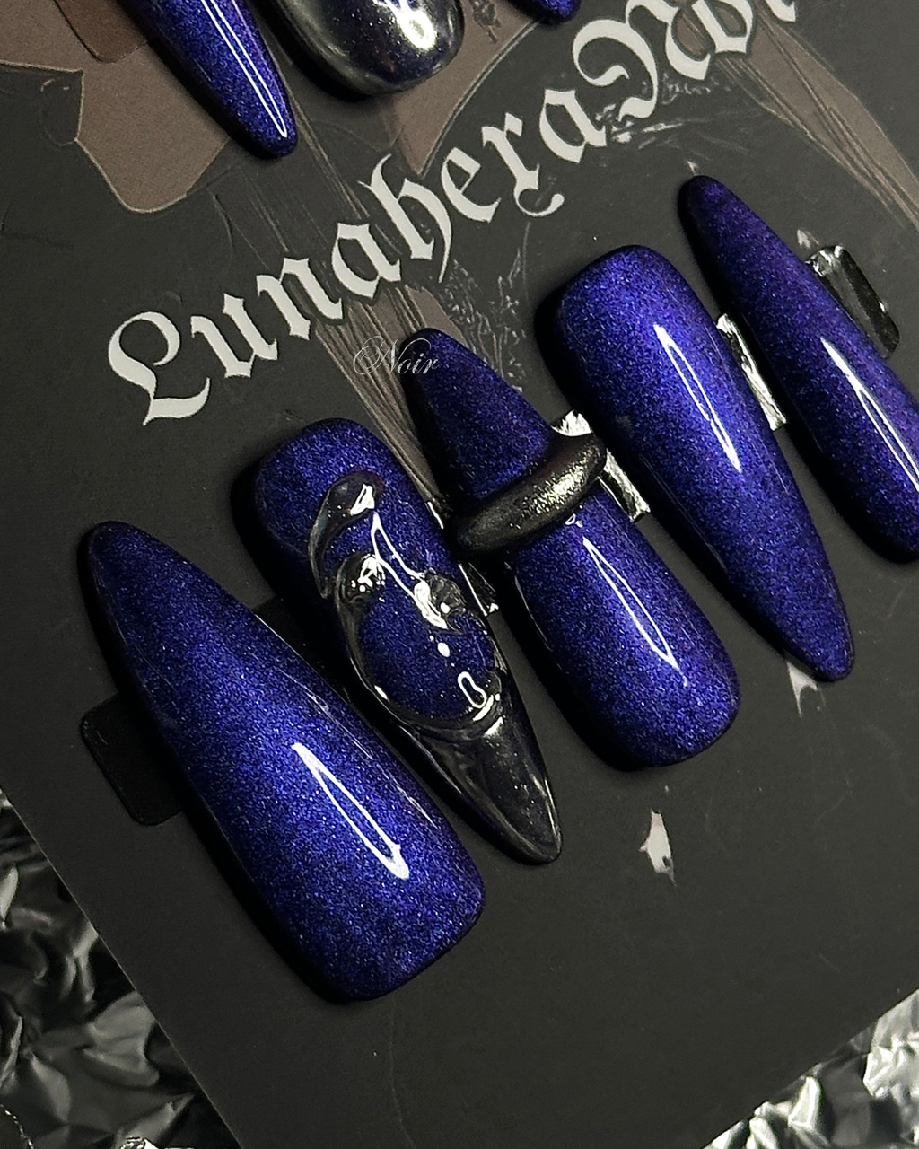 Mitternachtsblüte♡